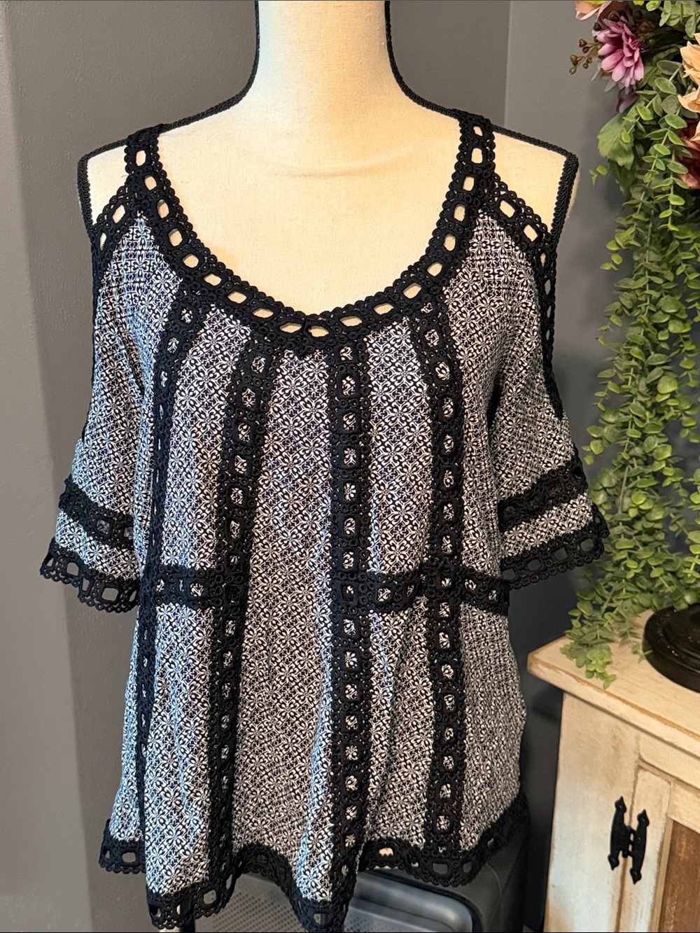 Fever Black and White Crochet-Trim Cold Shoulder Tunic